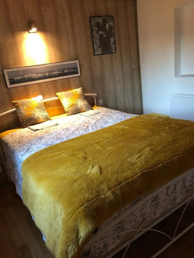 ***  La Vignarelle Bed & Breakfast Callas France